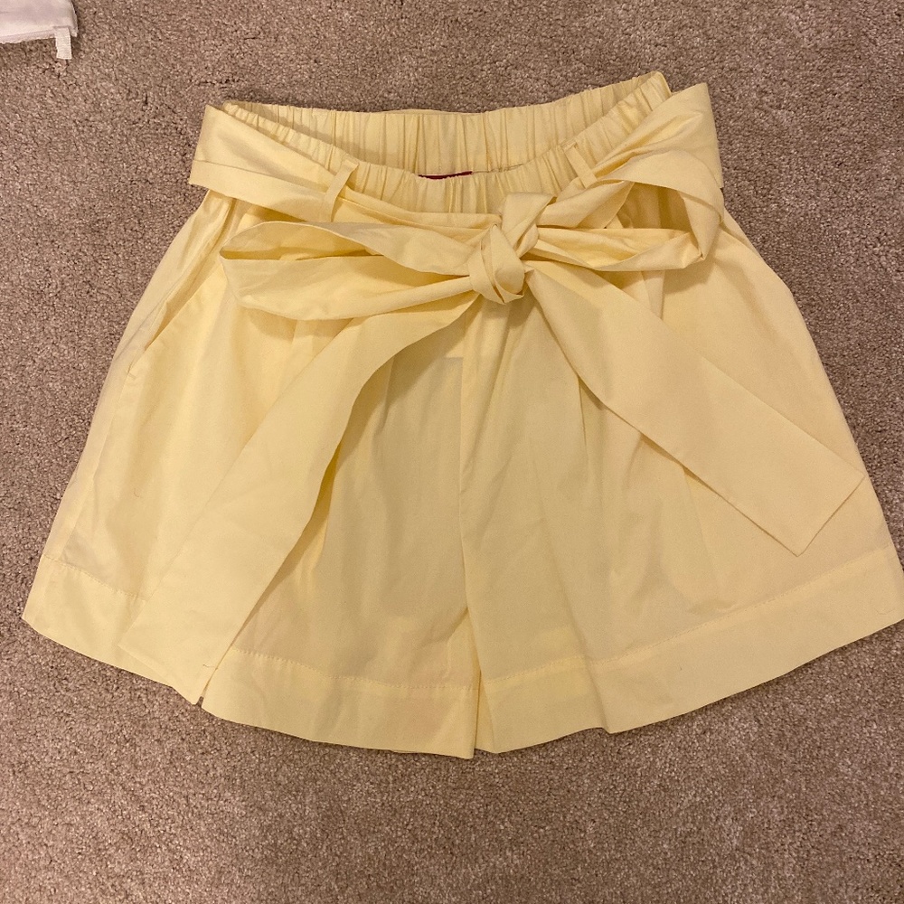 High waisted yellow shorts